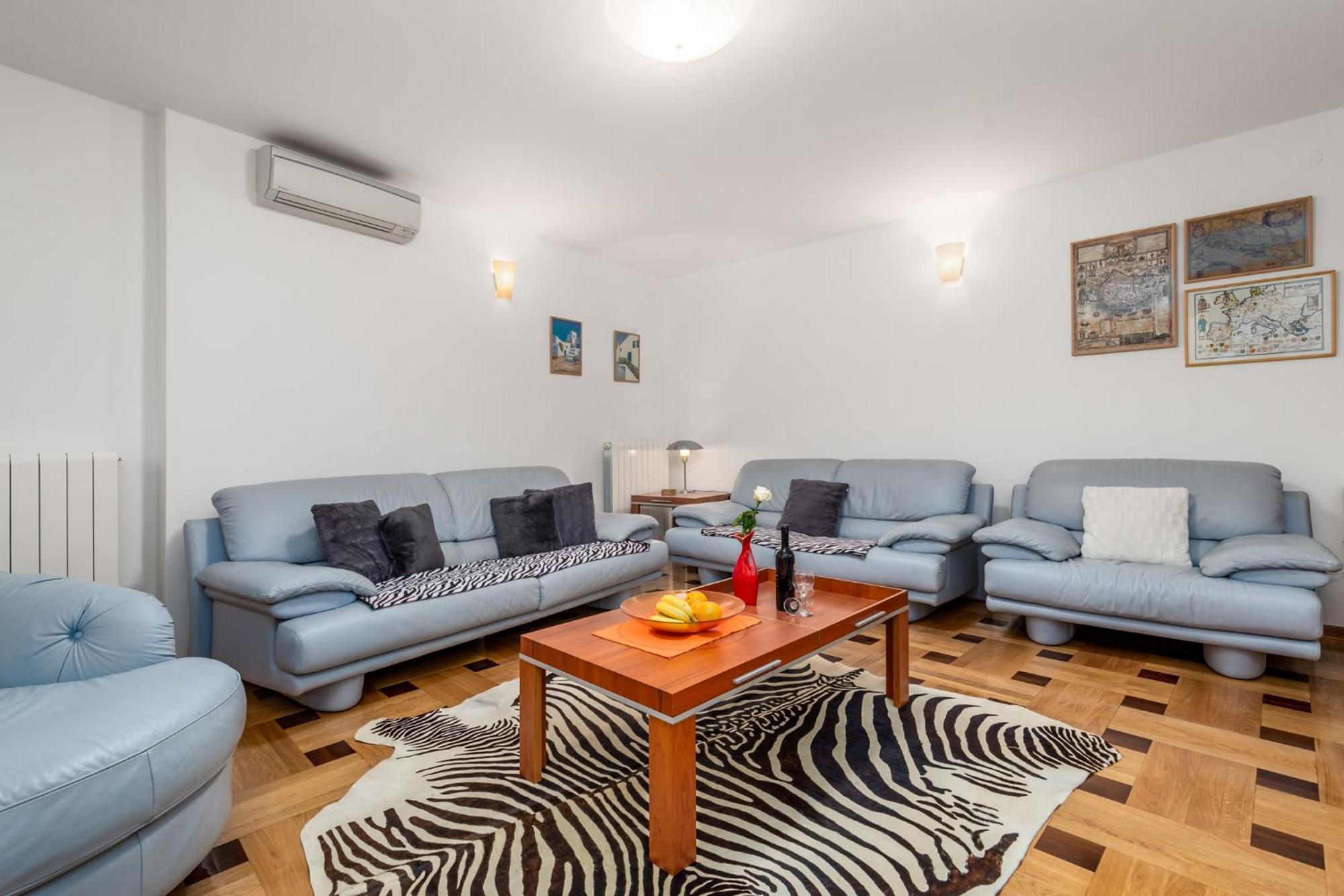 אופטיה Lux Apartmani מראה חיצוני תמונה